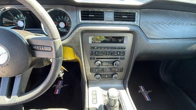 2011 Ford Mustang V6