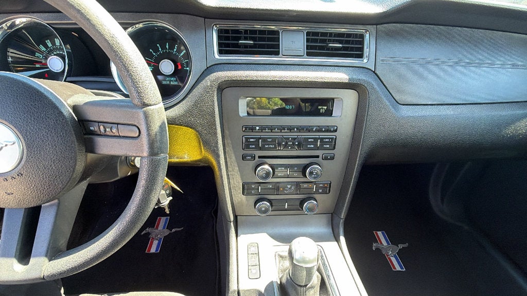 2011 Ford Mustang V6