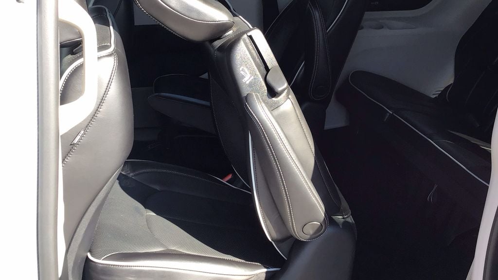 2023 Chrysler Pacifica Hybrid Limited