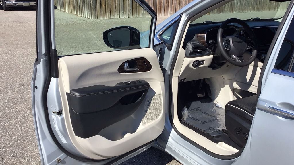 2023 Chrysler Pacifica Hybrid Limited