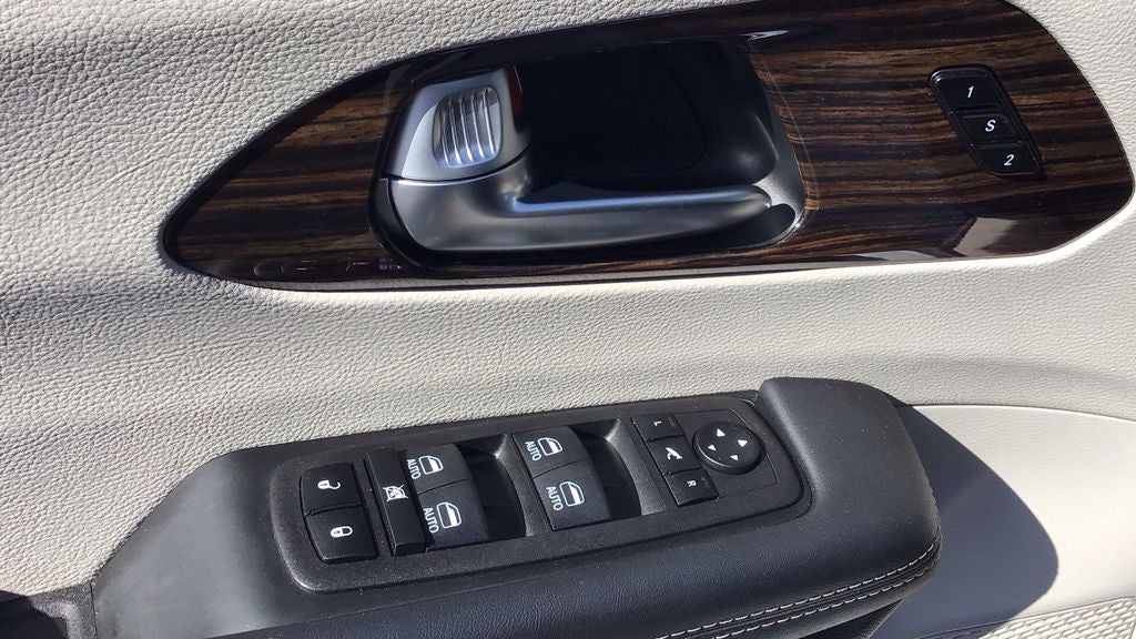 2023 Chrysler Pacifica Hybrid Limited