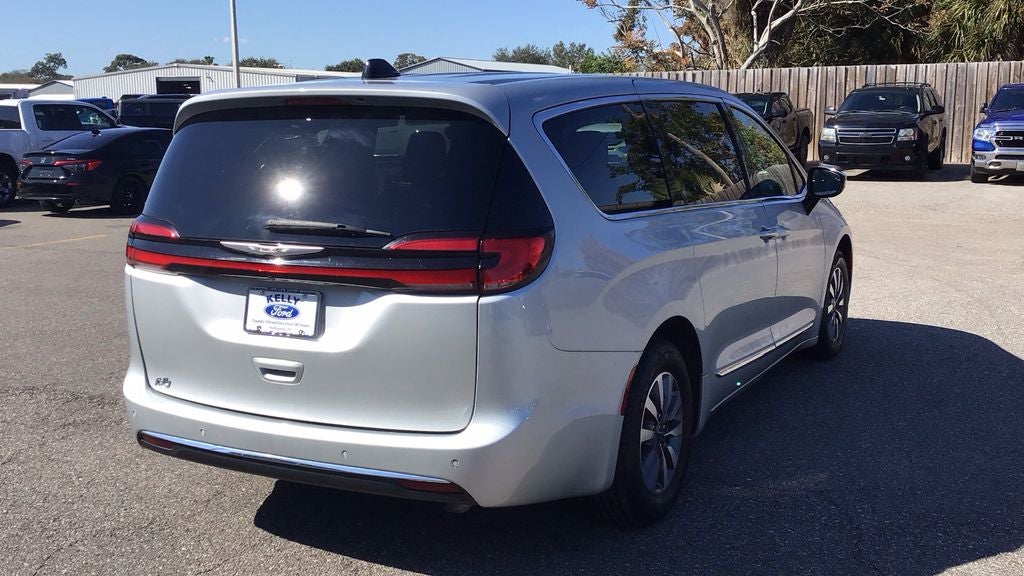 2023 Chrysler Pacifica Hybrid Limited