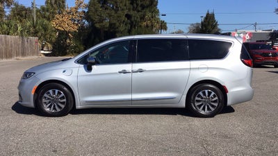 2023 Chrysler Pacifica Hybrid Limited