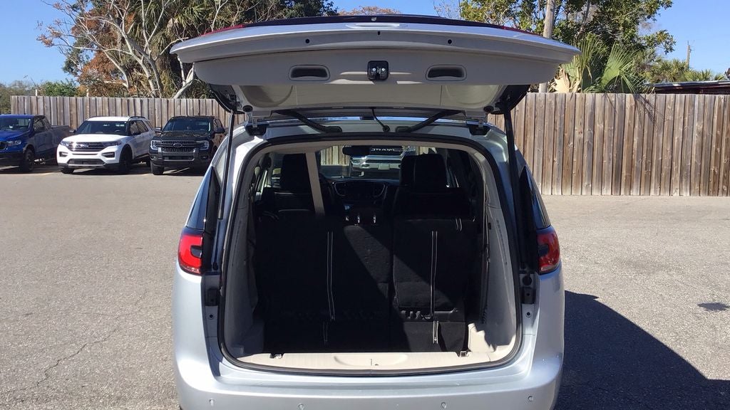 2023 Chrysler Pacifica Hybrid Limited