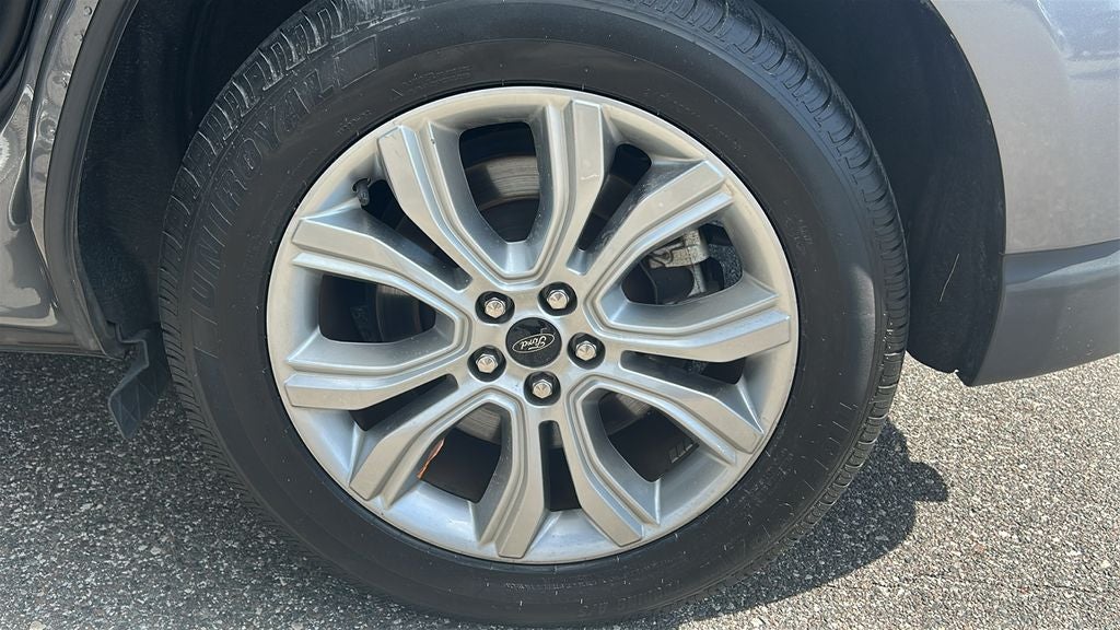 2024 Ford Edge Titanium