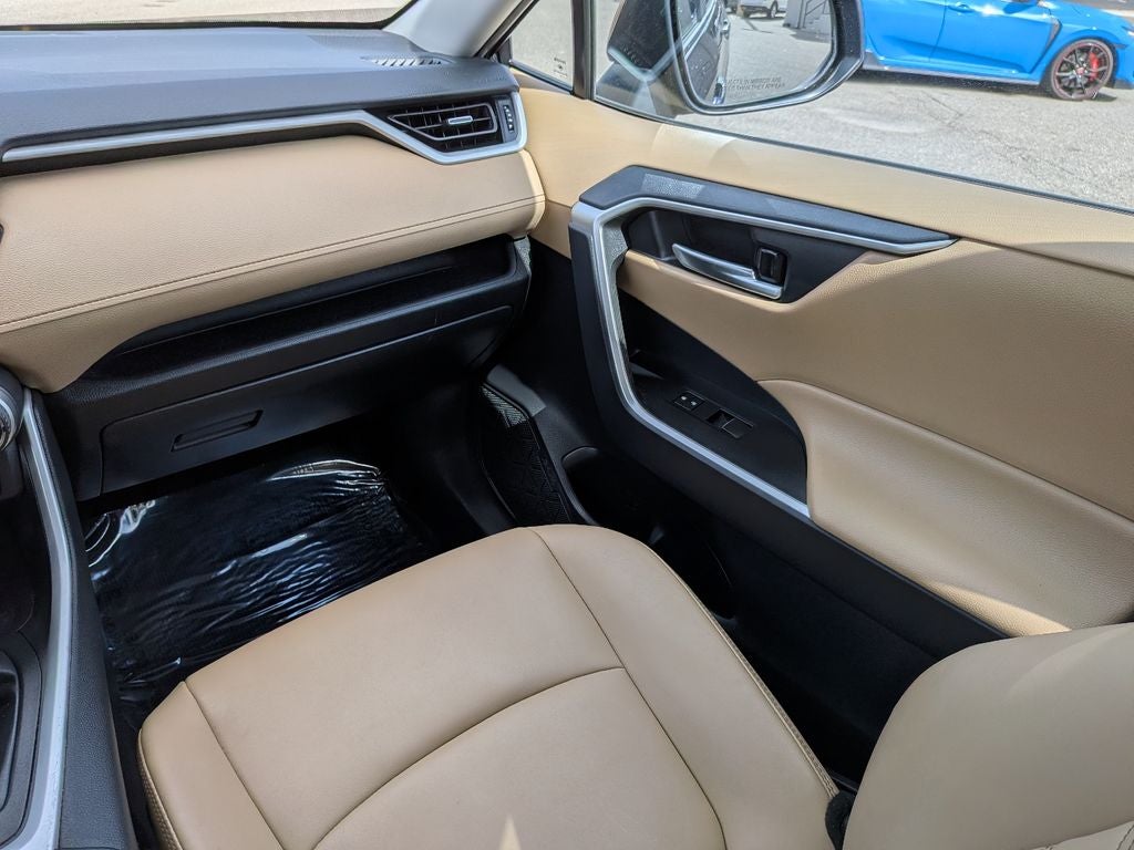 2021 Toyota RAV4 XLE Premium