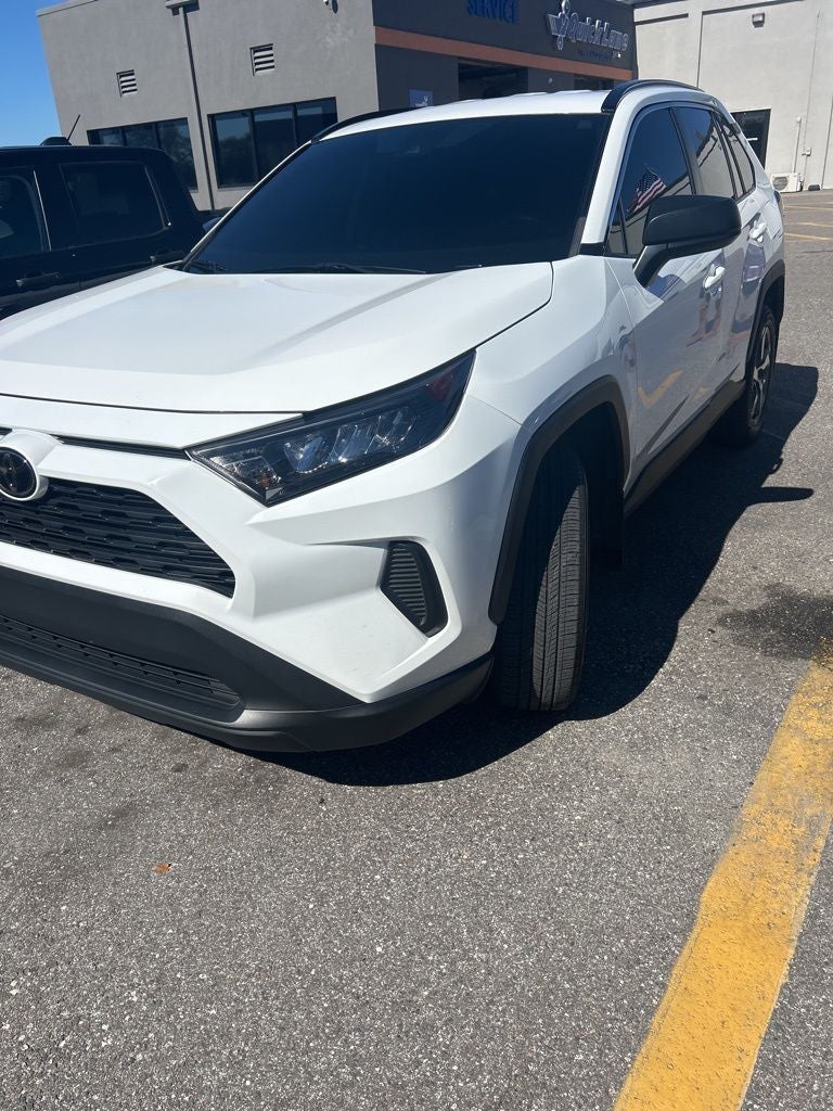 2021 Toyota RAV4 LE