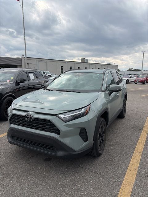 2022 Toyota RAV4 XLE