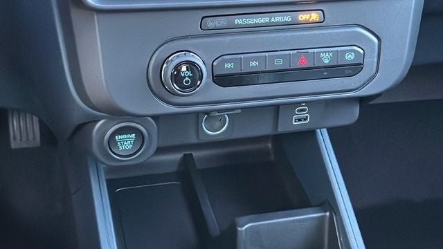 2025 Ford Maverick Lobo Standard