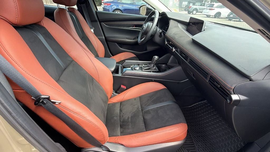 2024 Mazda Mazda3 2.5 Carbon Turbo