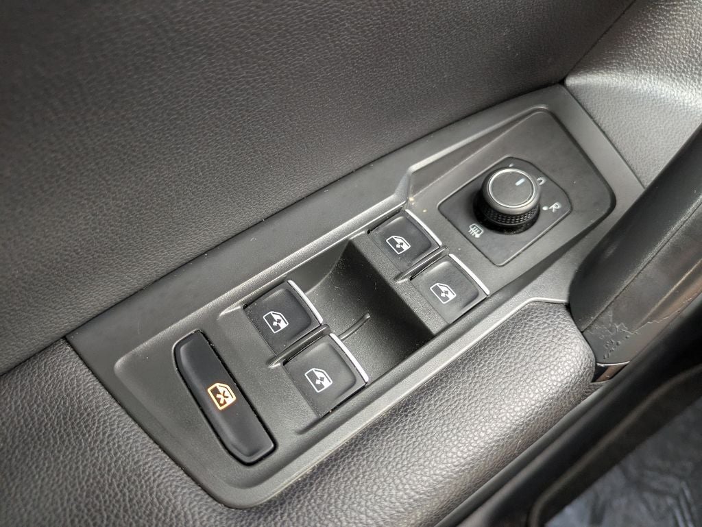 2019 Volkswagen Tiguan 2.0T SE