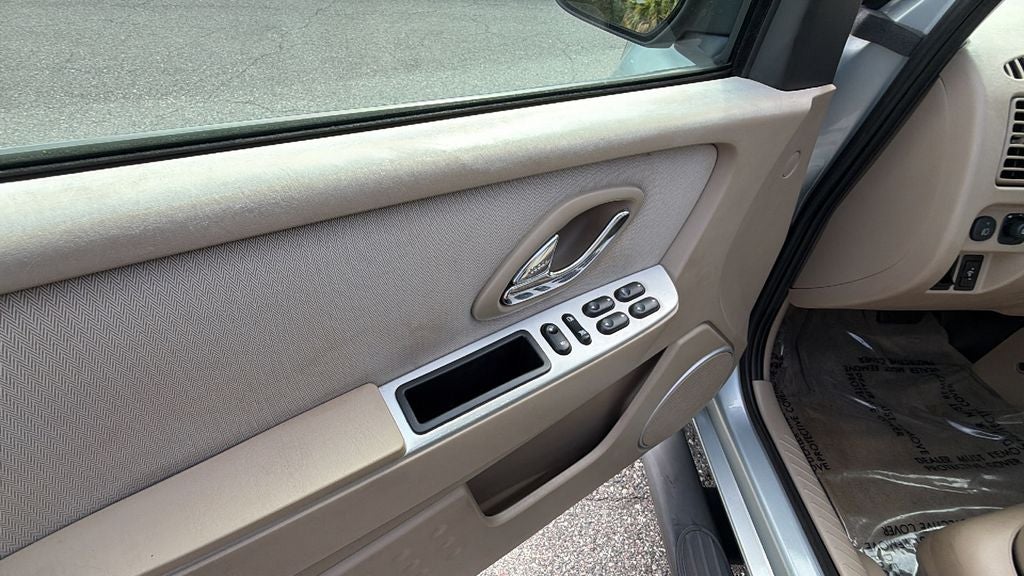 2005 Mercury Mariner Luxury