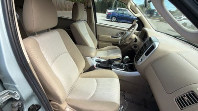 2005 Mercury Mariner Luxury