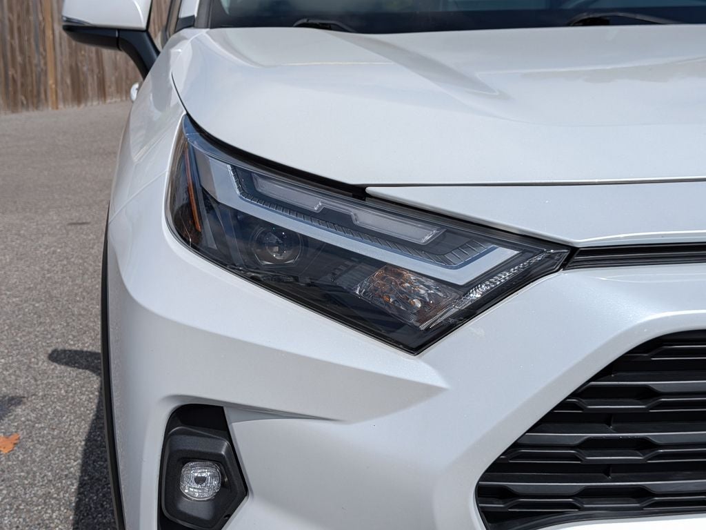 2023 Toyota RAV4 Hybrid XLE Premium