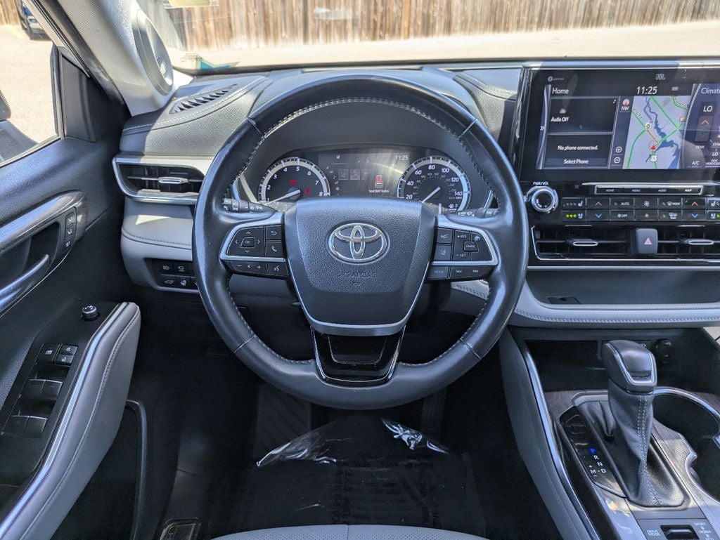 2022 Toyota Highlander Platinum