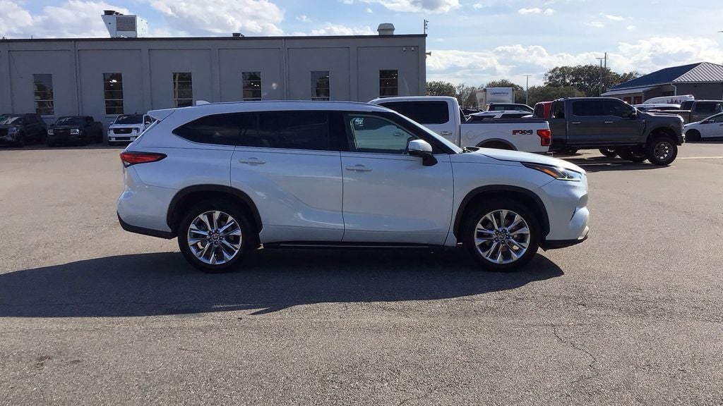 2023 Toyota Highlander L