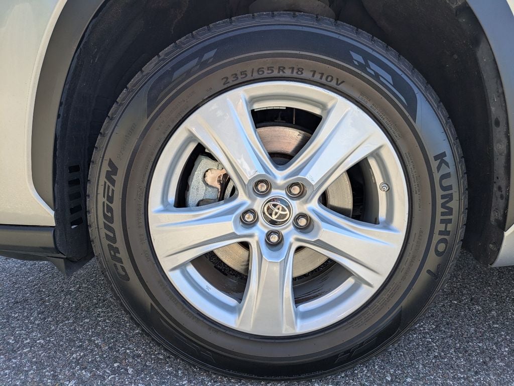 2024 Toyota Highlander LE
