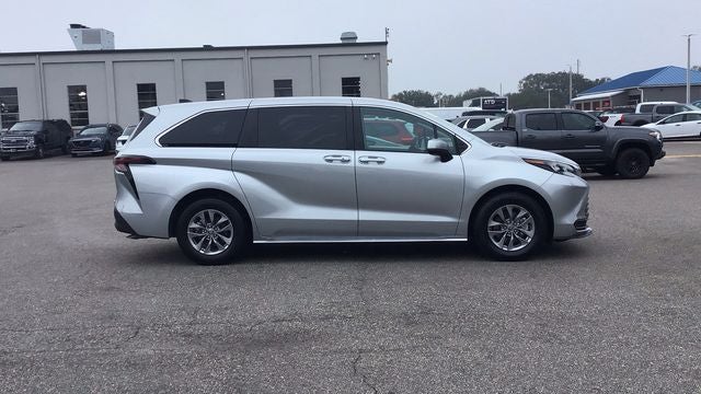 2024 Toyota Sienna LE 8 Passenger