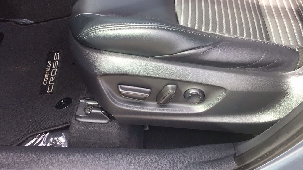 2023 Toyota Corolla Cross Hybrid XSE