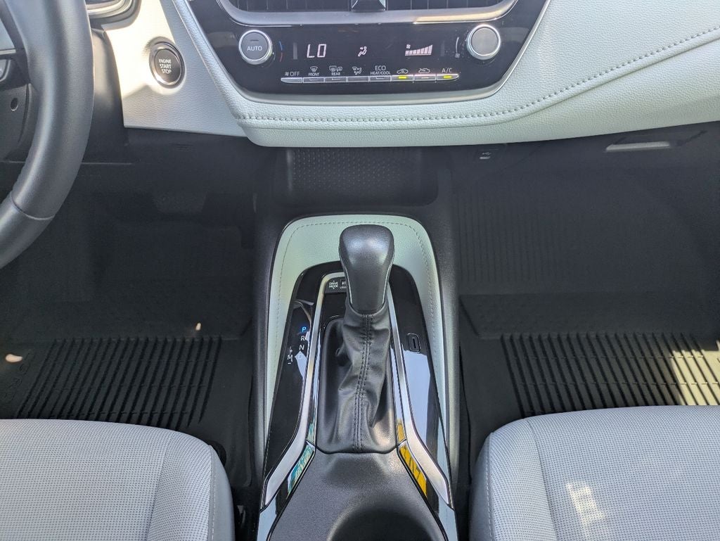 2025 Toyota Corolla Hatchback SE