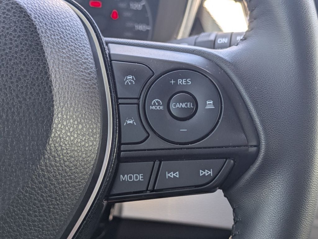 2025 Toyota Corolla Hatchback SE