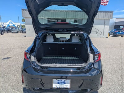2025 Toyota Corolla Hatchback SE