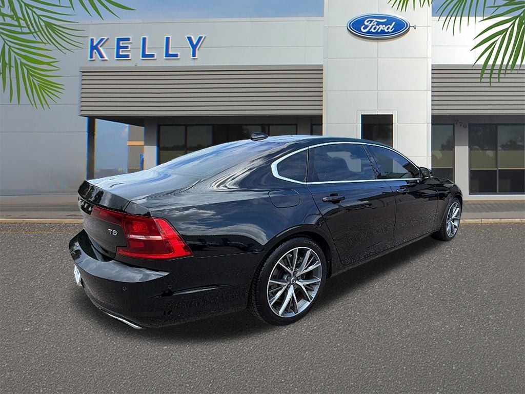 2018 Volvo S90 T5 Momentum