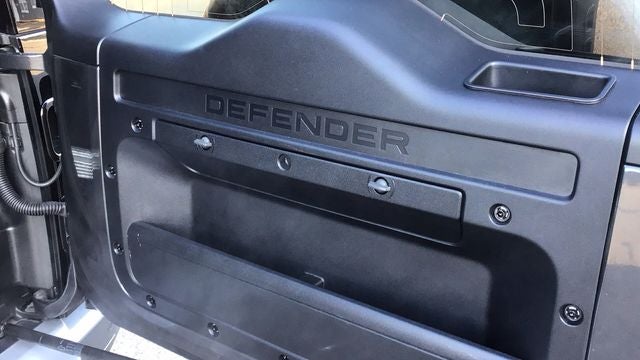 2023 Land Rover Defender 90 SE