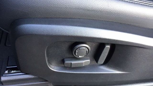 2023 Land Rover Defender 90 SE