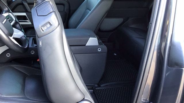 2023 Land Rover Defender 90 SE