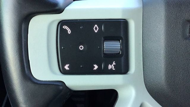 2023 Land Rover Defender 90 SE