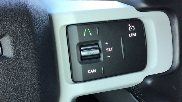 2023 Land Rover Defender 90 SE