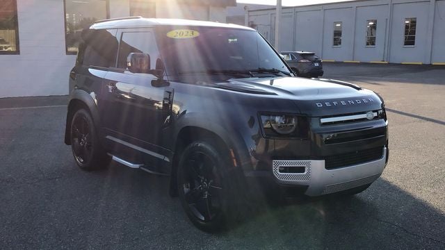 2023 Land Rover Defender 90 SE