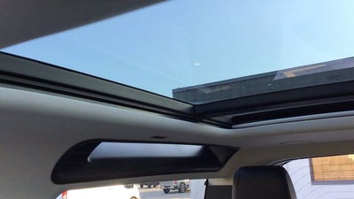 2023 Land Rover Defender 90 SE