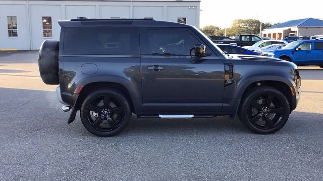 2023 Land Rover Defender 90 SE