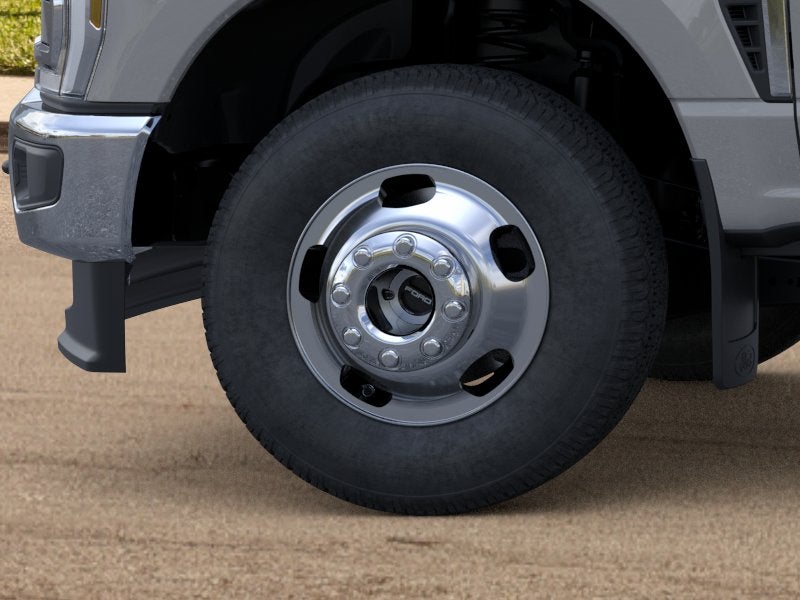 2026 Ford Super Duty F-350® XLT
